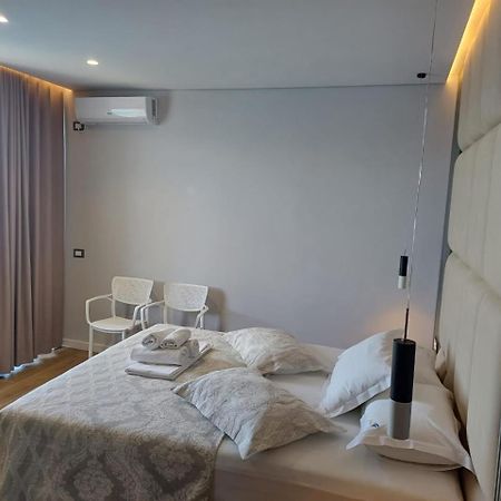 Blue Bay Hotel Sarandë エクステリア 写真