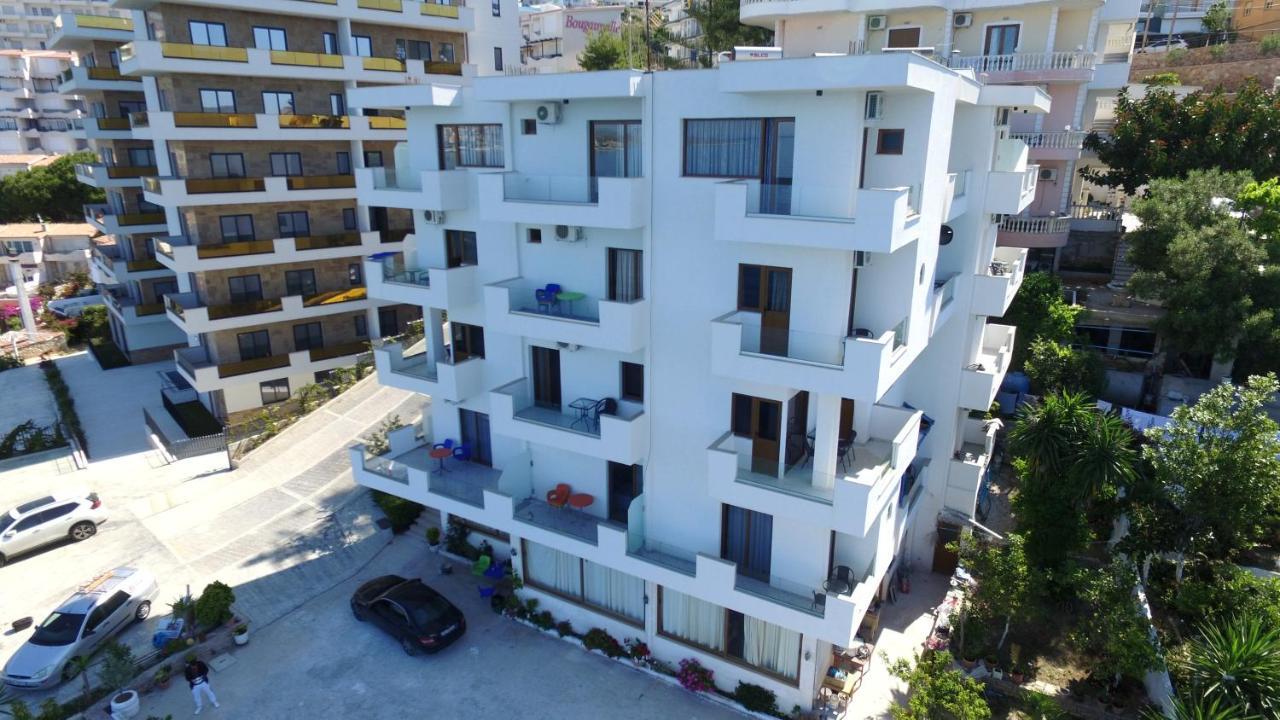 Blue Bay Hotel Sarandë エクステリア 写真