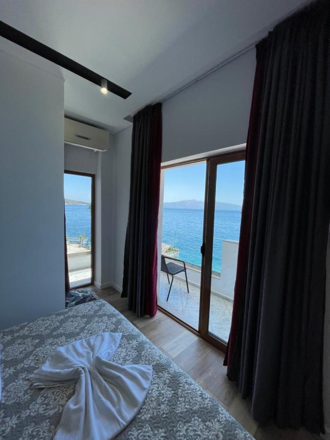 Blue Bay Hotel Sarandë エクステリア 写真
