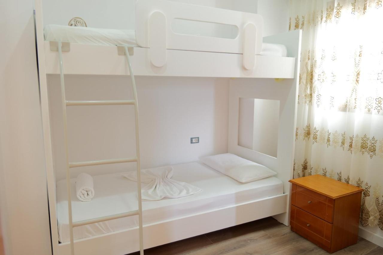 Blue Bay Hotel Sarandë エクステリア 写真