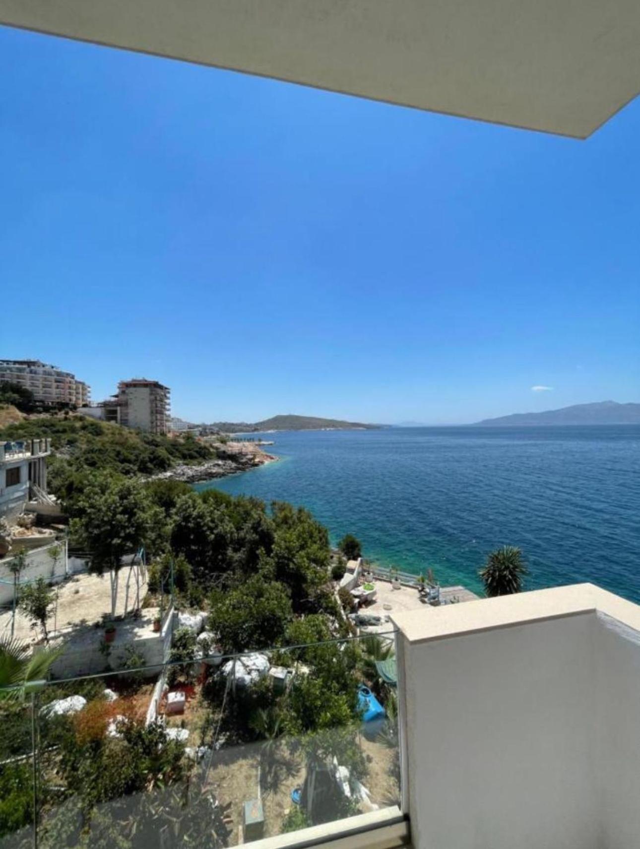 Blue Bay Hotel Sarandë エクステリア 写真