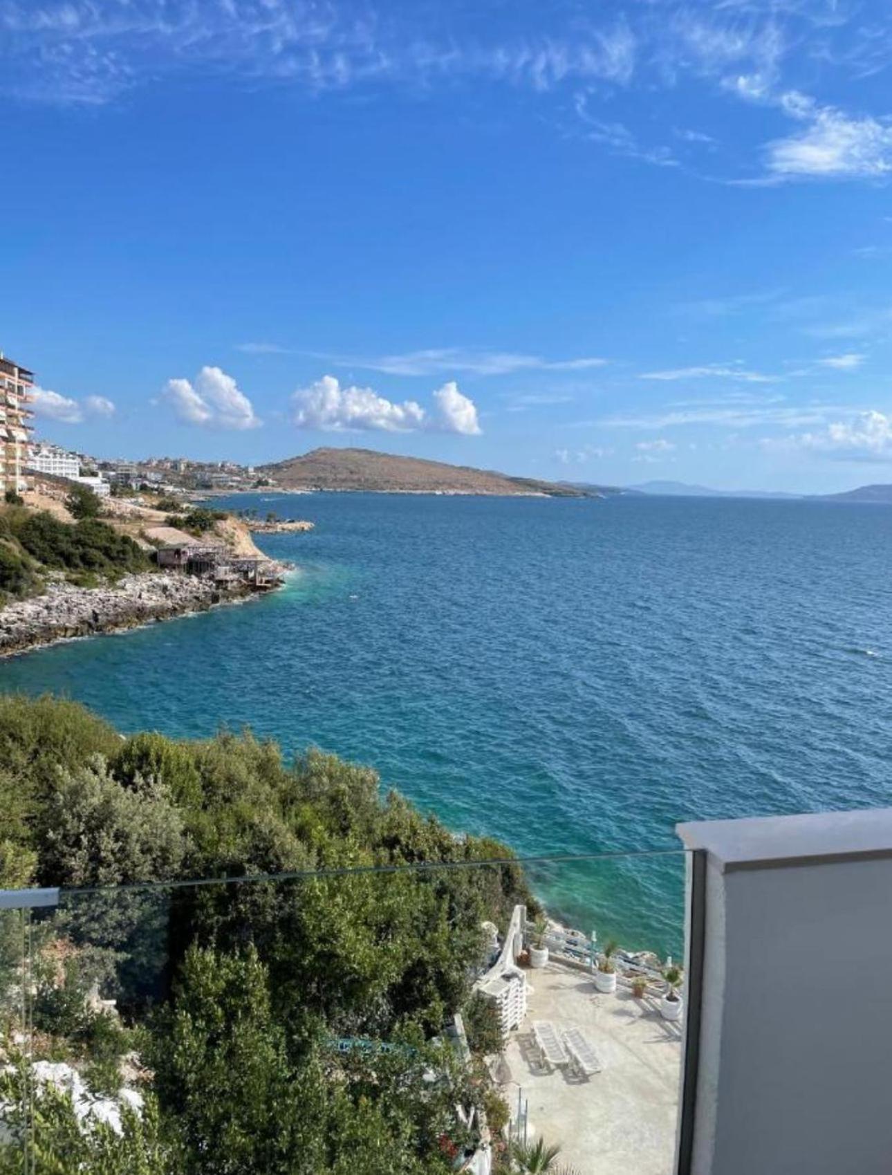 Blue Bay Hotel Sarandë エクステリア 写真