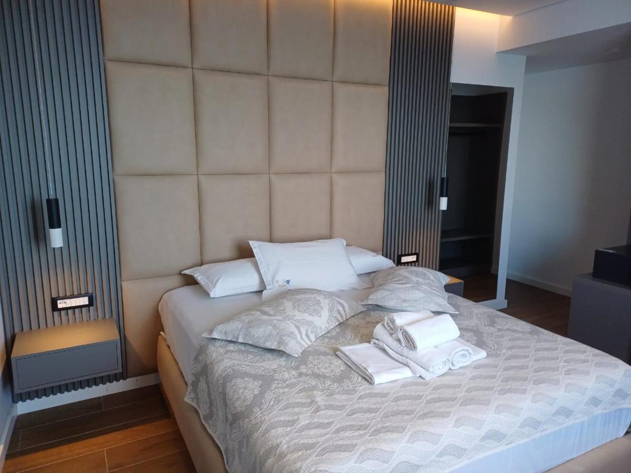 Blue Bay Hotel Sarandë エクステリア 写真