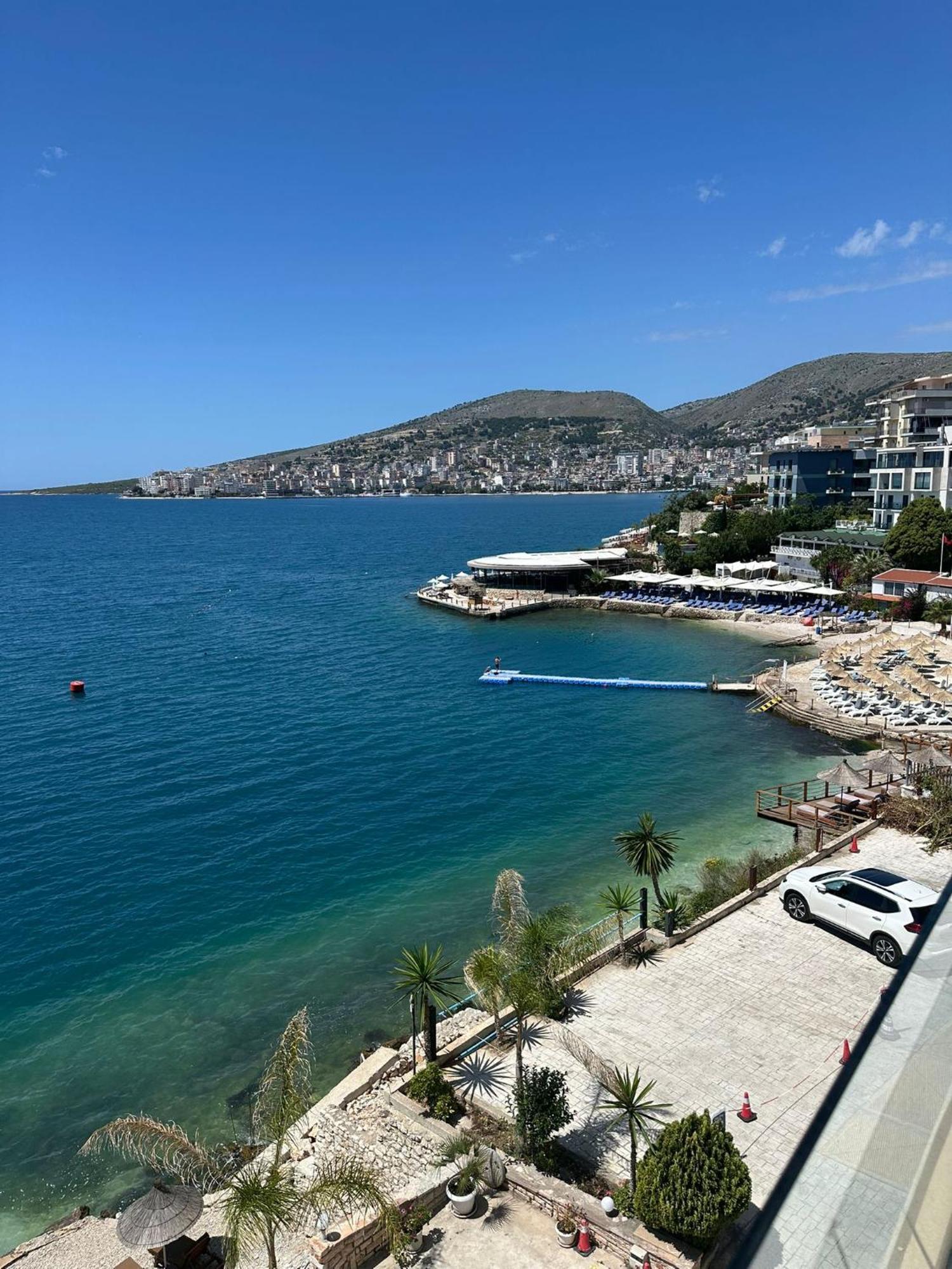 Blue Bay Hotel Sarandë エクステリア 写真